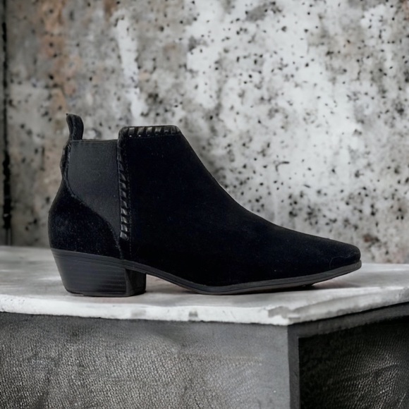Jack Rogers Tori Suede Booties Black Suede Size 8 Almost NEW Condition! - Picture 7 of 8